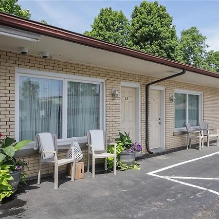 Falls Manor Resort Niagara Falls Exterior foto